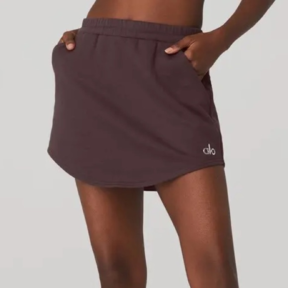 ALO Yoga High Waist Brown Skirt - Accolade Skirt in Raisin